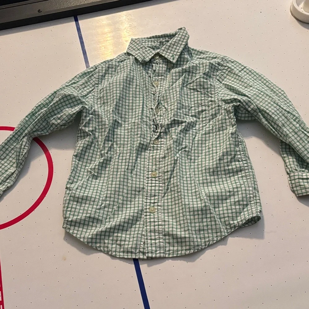 The Children's Place Green Checkered Button Down Shirt Boys Size 5/6 Used